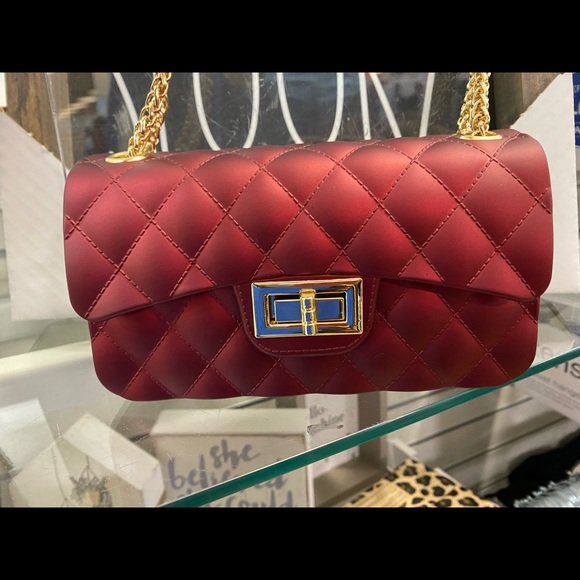 Red Golden Clutch - Picture 1 of 3